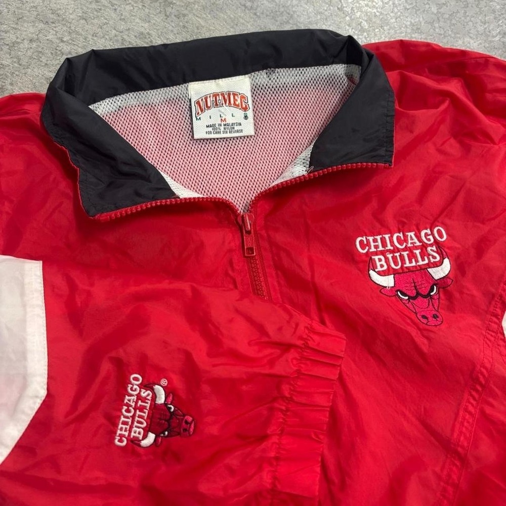 Vintage Chicago Bulls Nutmeg Windbreaker Red White Black Panels Medium